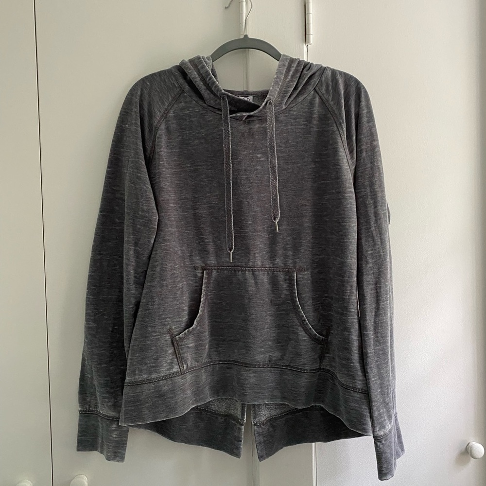 TĒ VERDE super soft grey heathered hoodie